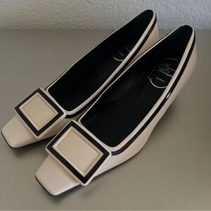 Roger Vivier Black/White Leather and Patent Leather Belle Vivier Pumps